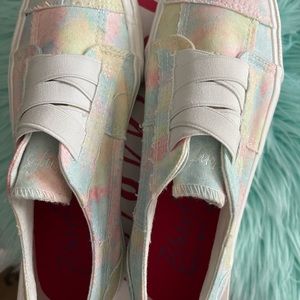 New blowfish, Malibu kids canvas slip on shoes size 3 girls